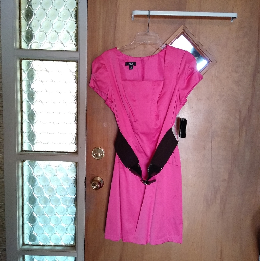 Hot pink silky mod dress with black belt sz 10 NWT